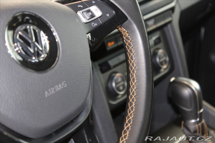 Volkswagen Amarok V6 TDI 4MOTION Highline D 2018