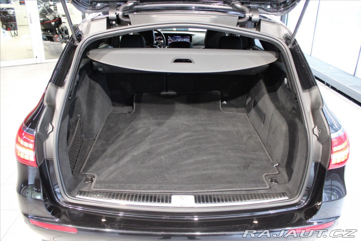 Mercedes-Benz E 220 d 4MATIC kombi 9G Ava 2023