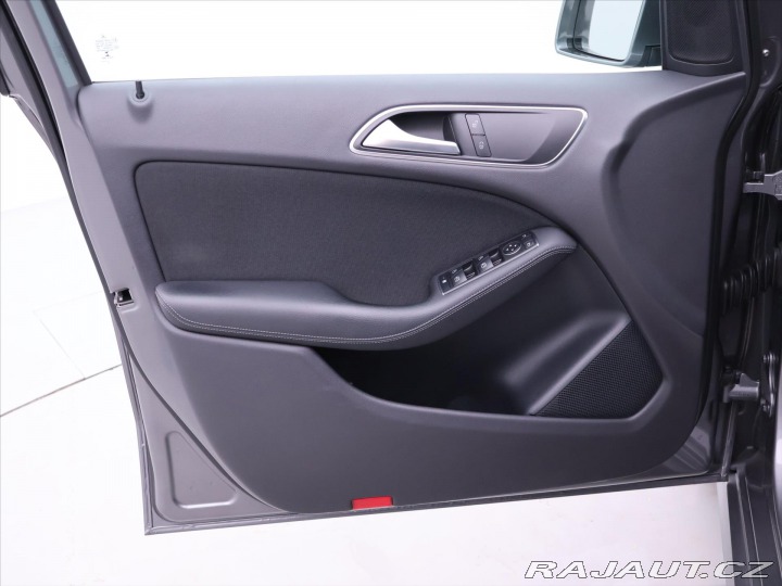 Mercedes-Benz B 1,5 CDI Style LED navi se 2015