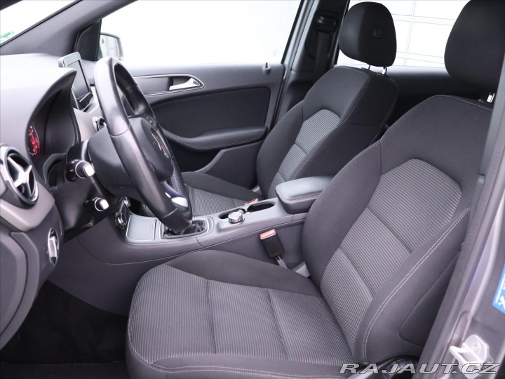 Mercedes-Benz B 1,5 CDI Style LED navi se 2015