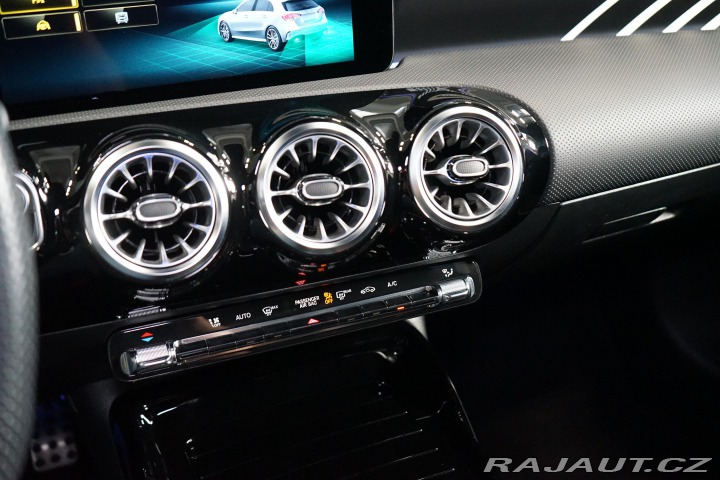 Mercedes-Benz A A35 AMG 4M Záruka Burm 2022