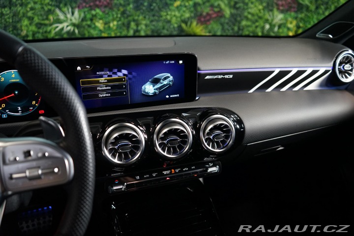 Mercedes-Benz A A35 AMG 4M Záruka Burm 2022