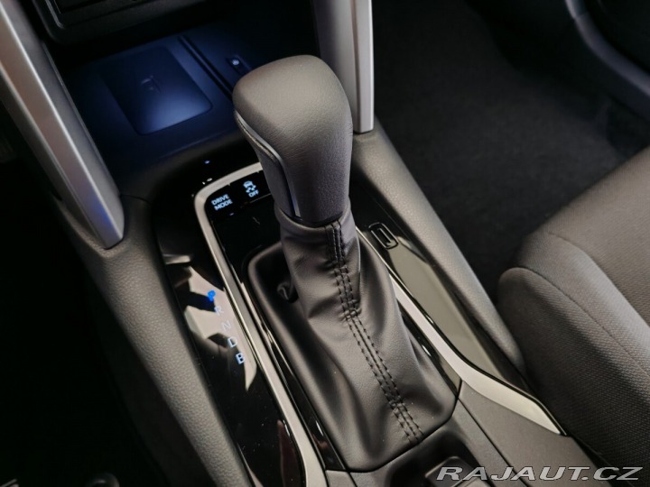 Toyota Corolla Cross 2,0 Hybrid e-CVT Style Te 2025
