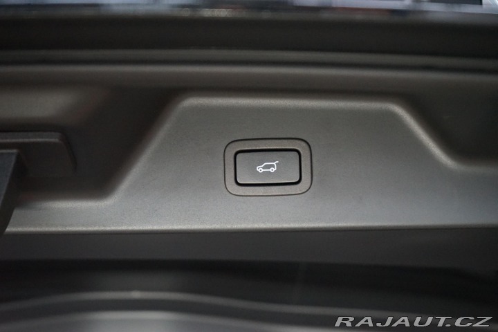 Land Rover Range Rover SDV8 Vogue Pano HUD Nez.T 2015