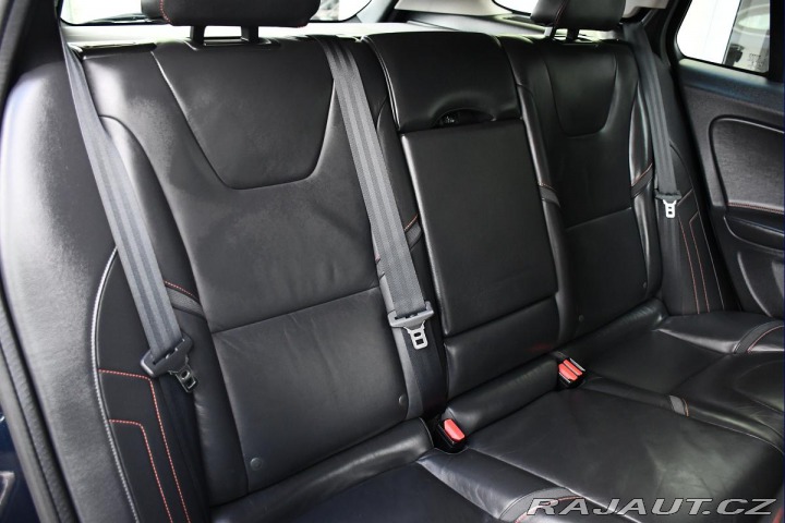 Volvo V60 2,0D NAVI REZERVACE 2016