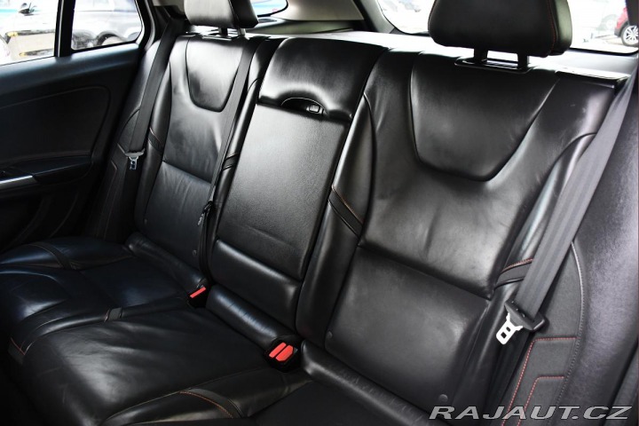 Volvo V60 2,0D NAVI REZERVACE 2016