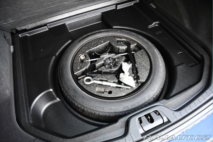Volvo V60 2,0D NAVI REZERVACE 2016
