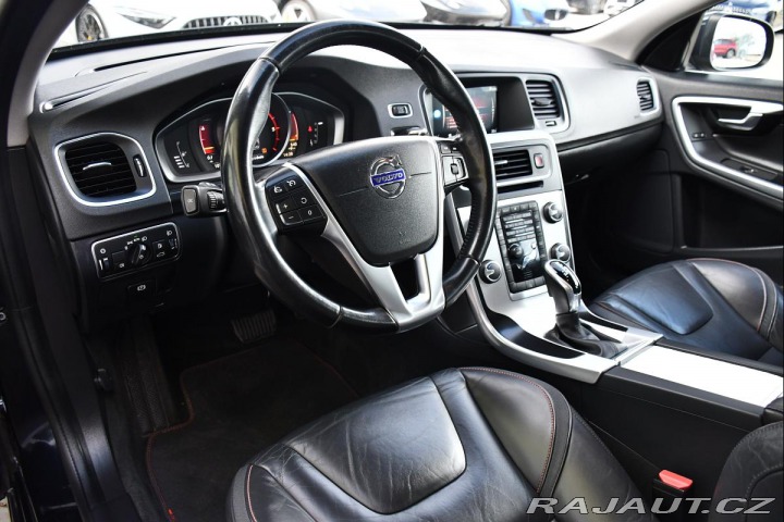Volvo V60 2,0D NAVI 2016