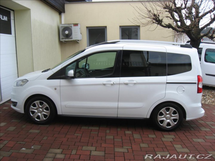 Ford Tourneo Courier 1,6 TDCI 95PS Trend 2015