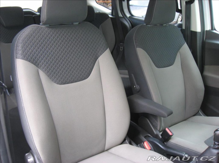 Ford Tourneo Courier 1,6 TDCI 95PS Trend 2015
