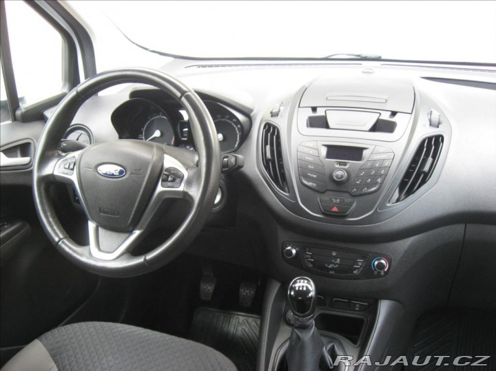 Ford Tourneo Courier 1,6 TDCI 95PS Trend 2015