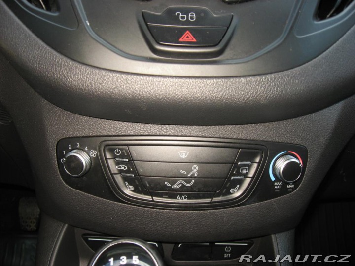 Ford Tourneo Courier 1,6 TDCI 95PS Trend 2015