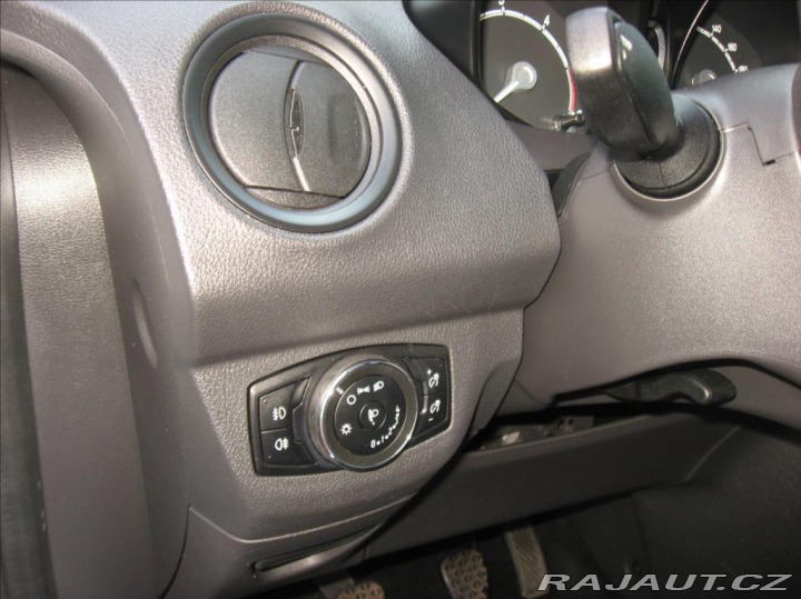 Ford Tourneo Courier 1,6 TDCI 95PS Trend 2015
