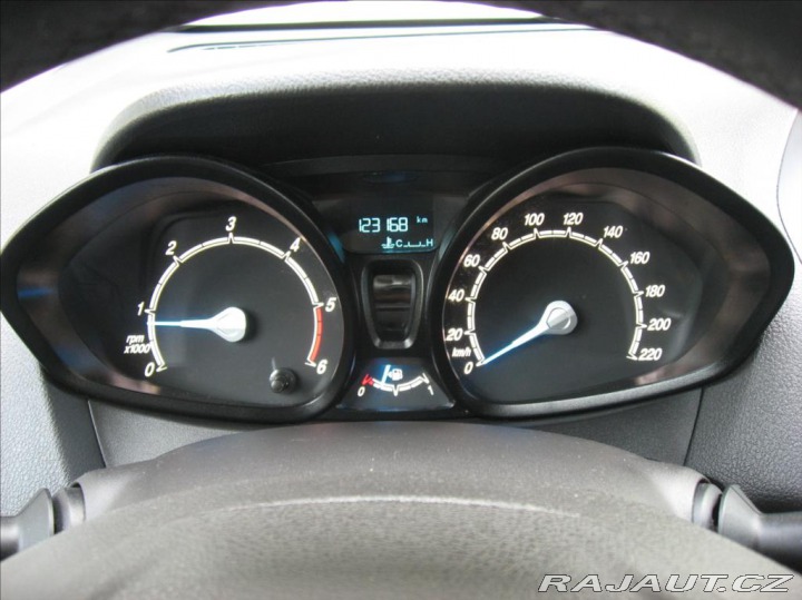 Ford Tourneo Courier 1,6 TDCI 95PS Trend 2015