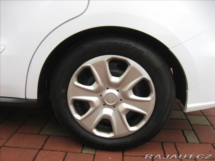 Ford Tourneo Courier 1,6 TDCI 95PS Trend 2015