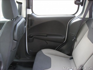 Ford Tourneo Courier 1,6 TDCI 95PS  Trend 2015