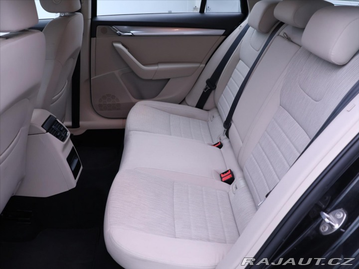 Škoda Octavia 1,6 TDI 77kW CZ DSG Tempo 2013