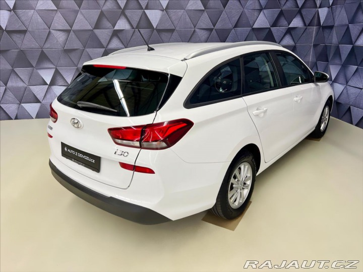 Hyundai i30 1,6 CRDi ENTRY KOMBI, TEM 2018