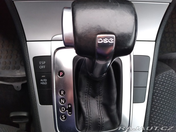 Volkswagen Passat Variant 2.0 TDI DSG COMFO 2010
