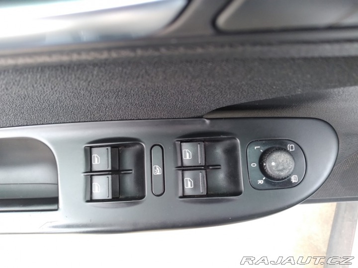 Volkswagen Passat Variant 2.0 TDI DSG COMFO 2010