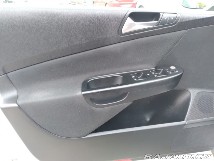 Volkswagen Passat Variant 2.0 TDI DSG COMFO 2010