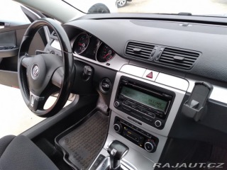 Volkswagen Passat Variant 2.0 TDI DSG COMFO 2010