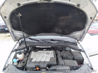 Volkswagen Passat Variant 2.0 TDI DSG COMFO 2010