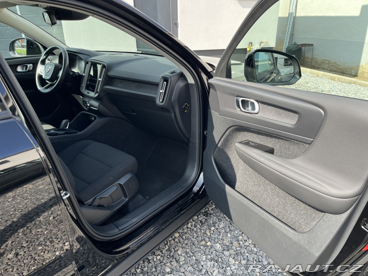 Volvo XC40 T2 2021