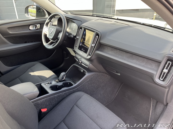 Volvo XC40 T2 2021