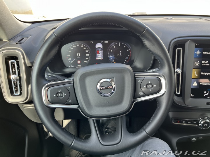 Volvo XC40 T2 2021