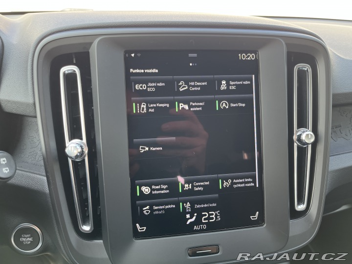Volvo XC40 T2 2021
