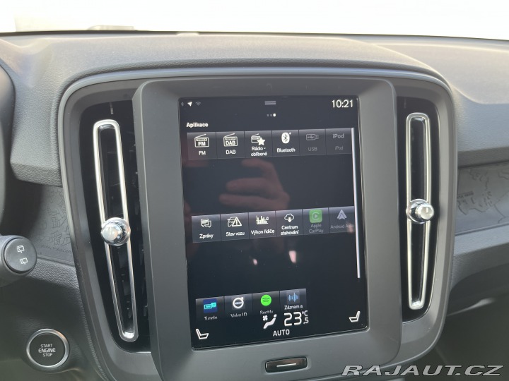 Volvo XC40 T2 2021