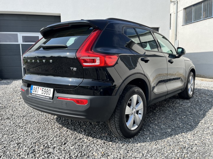Volvo XC40 T2 2021