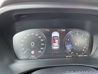 Volvo XC40 T2 2021