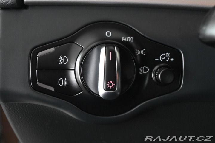 Audi A4 2,0 TDi 105kW *NAVI* Záru 2012