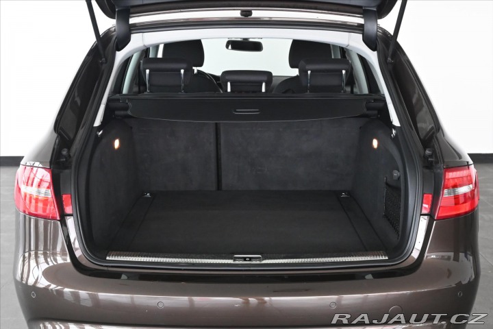 Audi A4 2,0 TDi 105kW *NAVI* Záru 2012