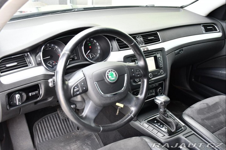Škoda Superb 2.0TDi DSG NAVI 2012