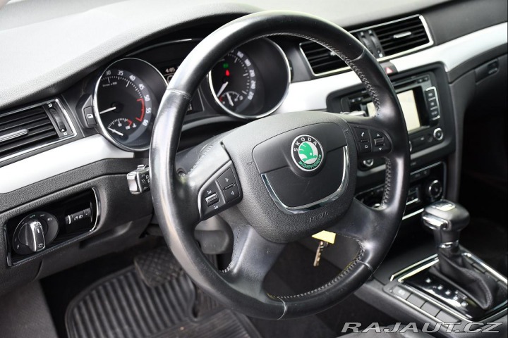 Škoda Superb 2.0TDi DSG NAVI 2012