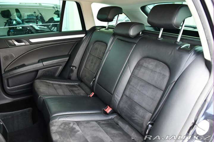 Škoda Superb 2.0TDi DSG NAVI 2012