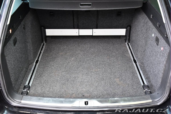 Škoda Superb 2.0TDi DSG NAVI 2012