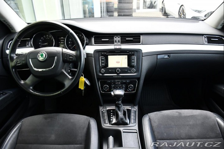 Škoda Superb 2.0TDi DSG NAVI 2012