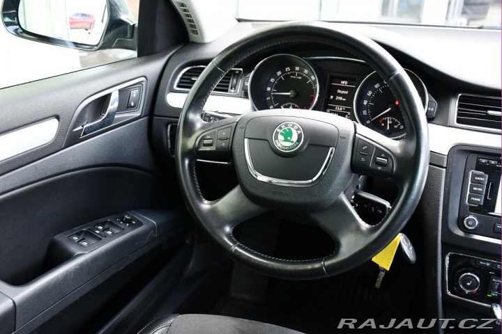 Škoda Superb 2.0TDi DSG NAVI 2012