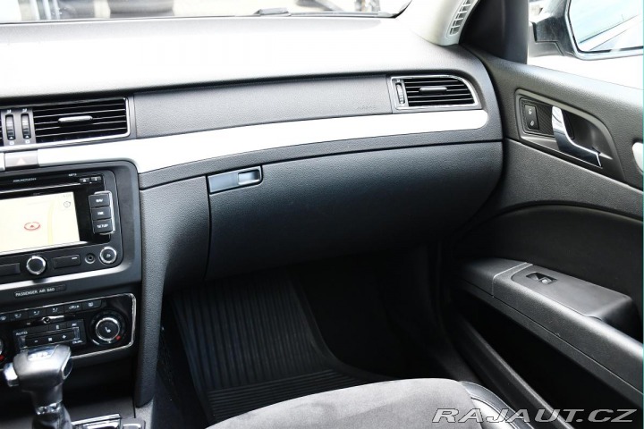 Škoda Superb 2.0TDi DSG NAVI 2012