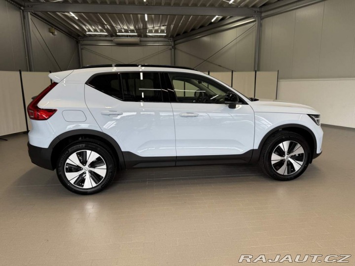 Volvo XC40 B3 2.0L 163+14 HP AT7 FWD 2025