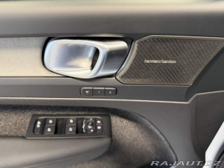 Volvo XC40 B3 2.0L 163+14 HP AT7 FWD 2025