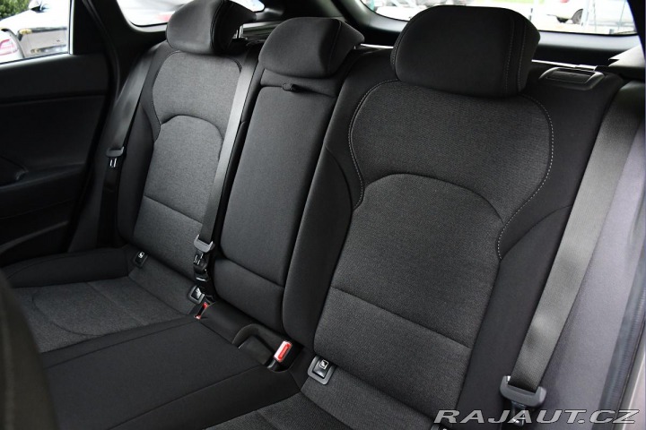 Hyundai i30 1.5 T-GDI MHEV, ČR,1.MAJ. 2022