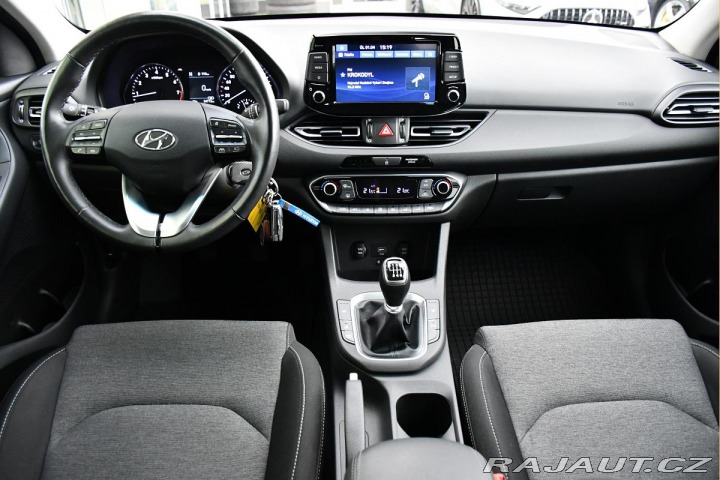 Hyundai i30 1.5 T-GDI MHEV, ČR,1.MAJ. 2022