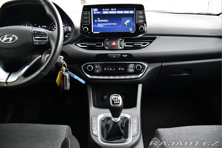 Hyundai i30 1.5 T-GDI MHEV, ČR,1.MAJ. 2022