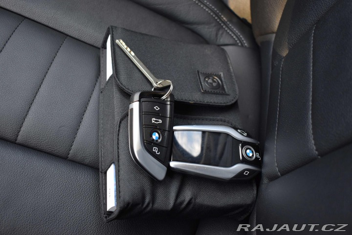 BMW 3 320d xD LUXURY*TAŽNÉ*ČR 1 2021