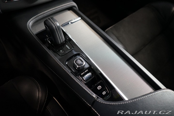 Volvo XC90 T8 AWD Recharge R-Design 2020